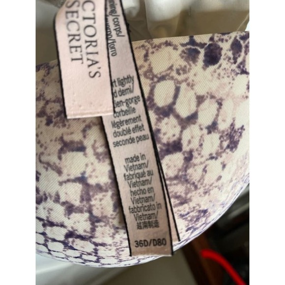 Victoria's Secret T-Shirt lightly lined demi bra 36D - Picture 3 of 3